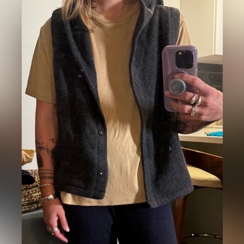 EUC Eileen Fischer Knit Hooded Grey Button down vest